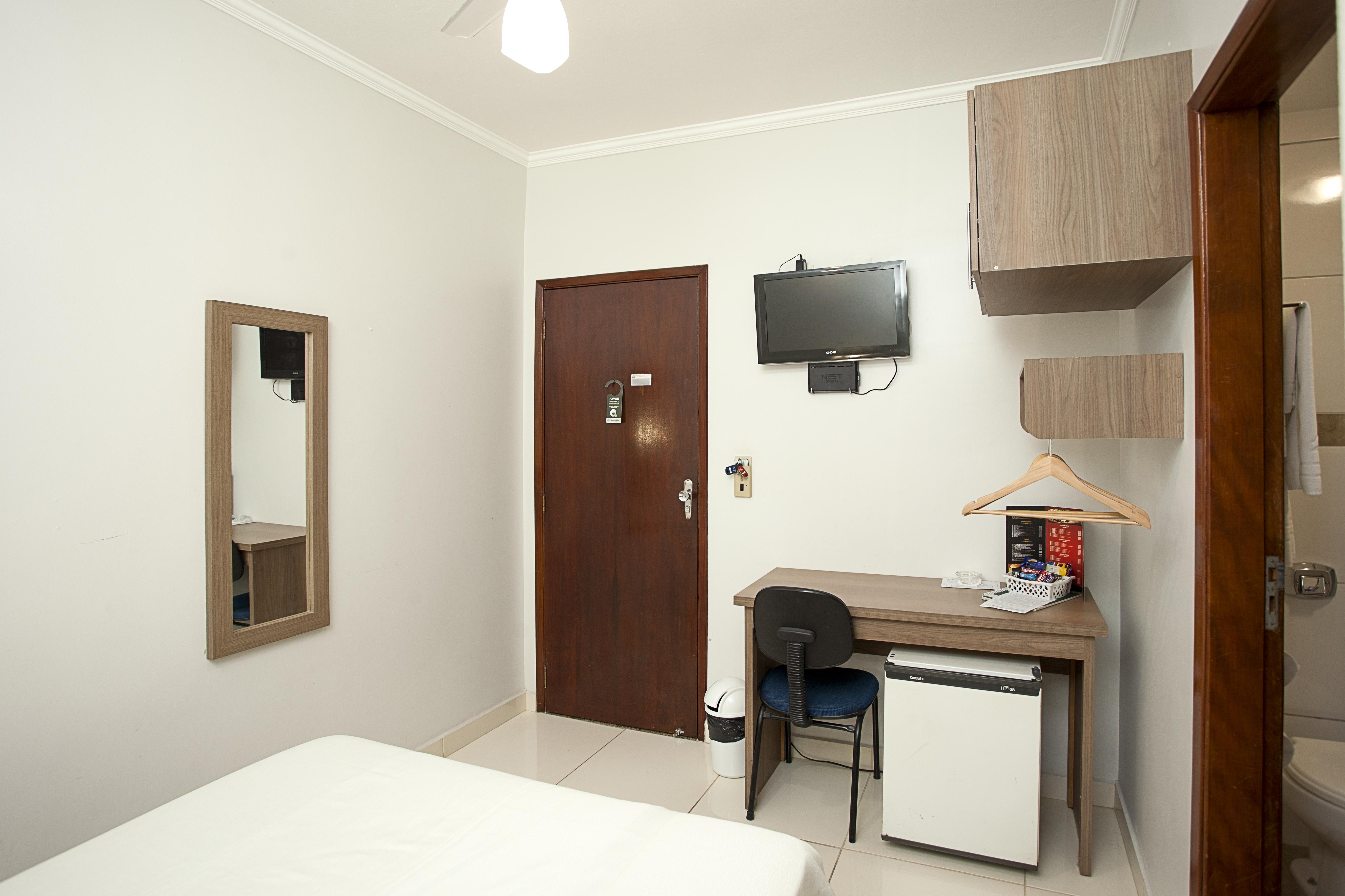Alves Hotel Marília Extérieur photo